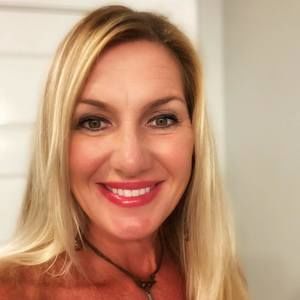 Meet your Posher, Lorrie